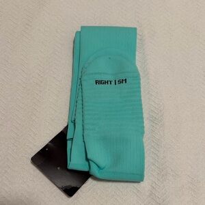 NWT NIKE MATCHFIT FOOTBALL SOCKS DRY FIT SIZE 3Y- 5Y